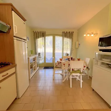 Mazet 2 Chambres, 4 Couchages A 200m De La Mer, Terrasse, Parking, Proches Commerces - Fr-1-226b-135 * Cavalaire-sur-Mer
