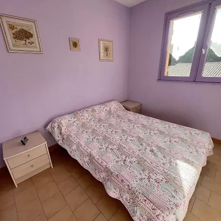 Mazet 2 Chambres, 4 Couchages A 200m De La Mer, Terrasse, Parking, Proches Commerces - Fr-1-226b-135 بيت للعطل *