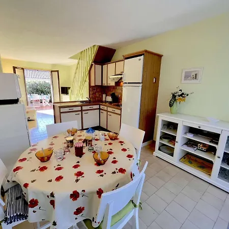 Mazet 2 Chambres, 4 Couchages A 200m De La Mer, Terrasse, Parking, Proches Commerces - Fr-1-226b-135