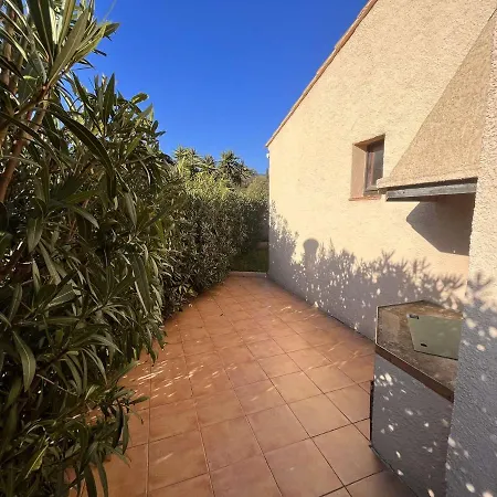 Hébergement de vacances Mazet 2 Chambres, 4 Couchages A 200m De La Mer, Terrasse, Parking, Proches Commerces - Fr-1-226b-135 *